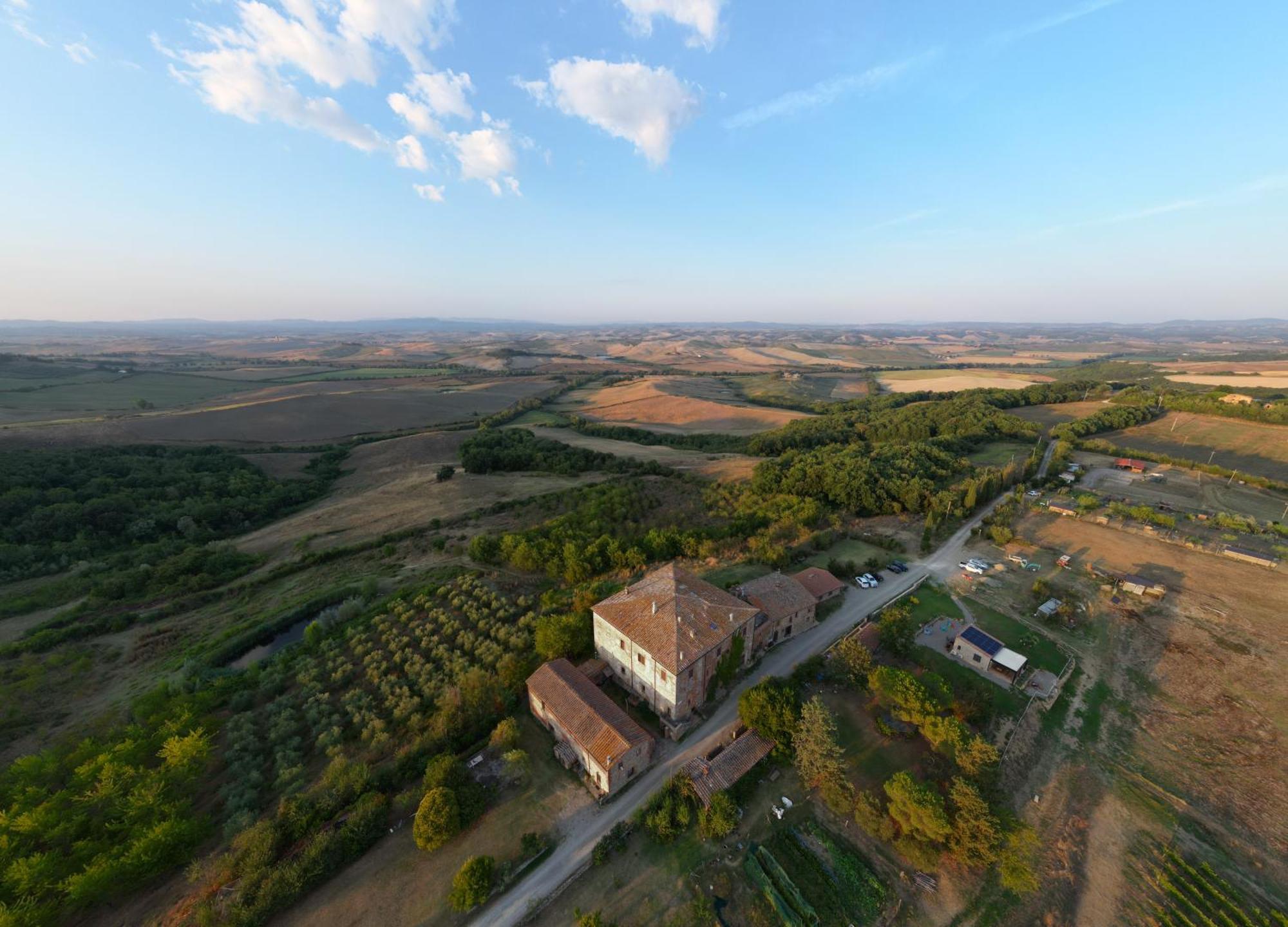 Pociano 1863 - Country House With Stunning View Of Siena Lupompesi Exterior photo